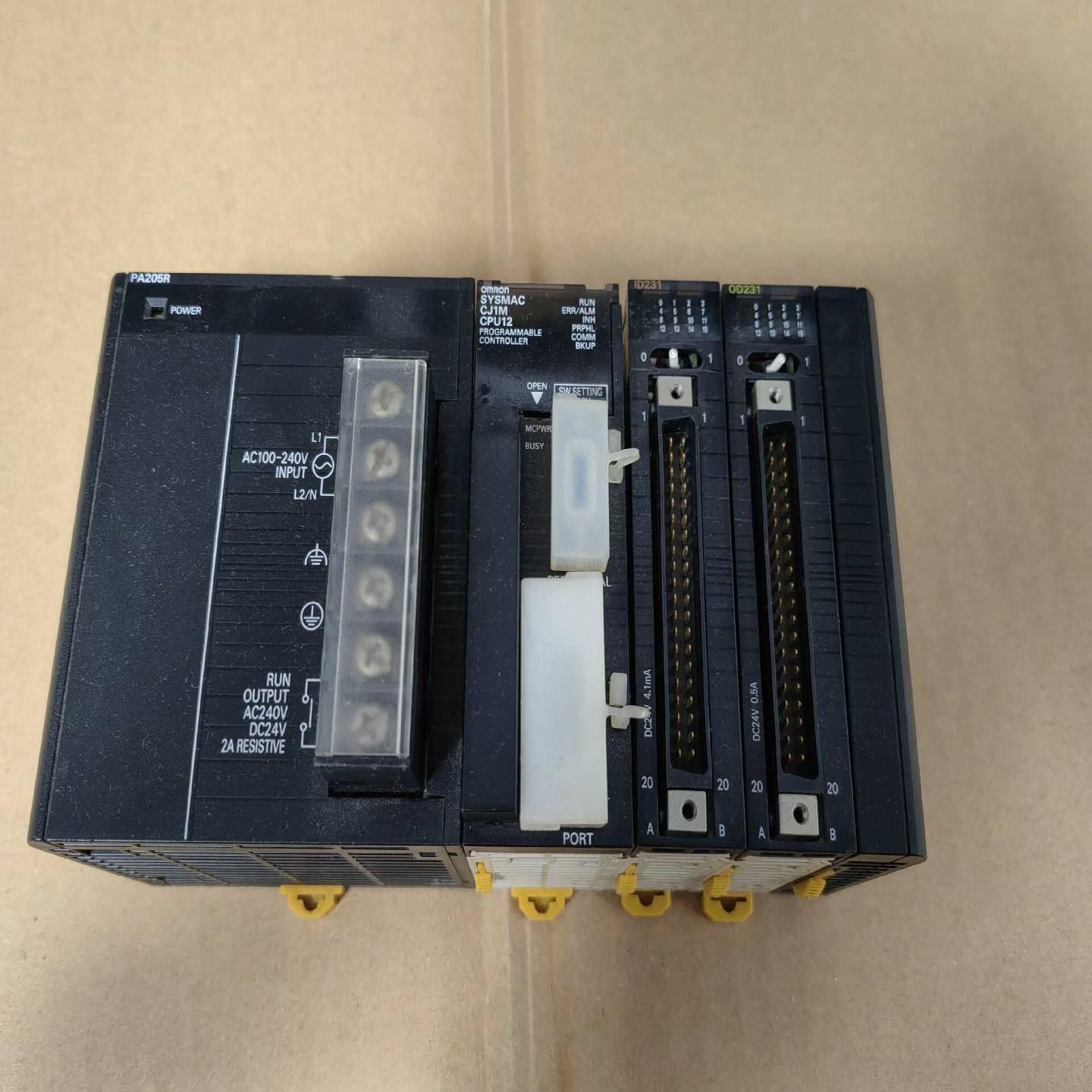 PLC模块CJ1W-PA205RCJ1M-CP询价