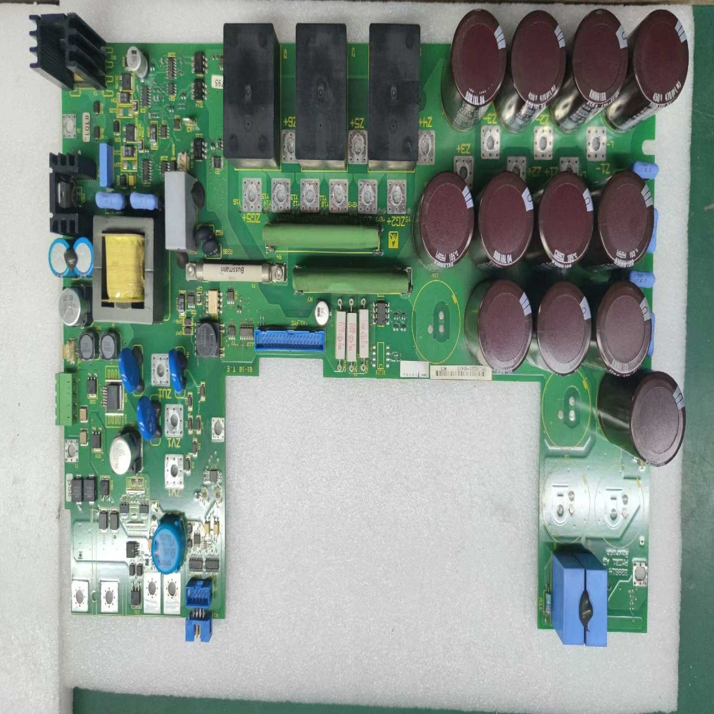 议价产品力士乐驱动器 HCS03.1E-W0100-A-05-NPB