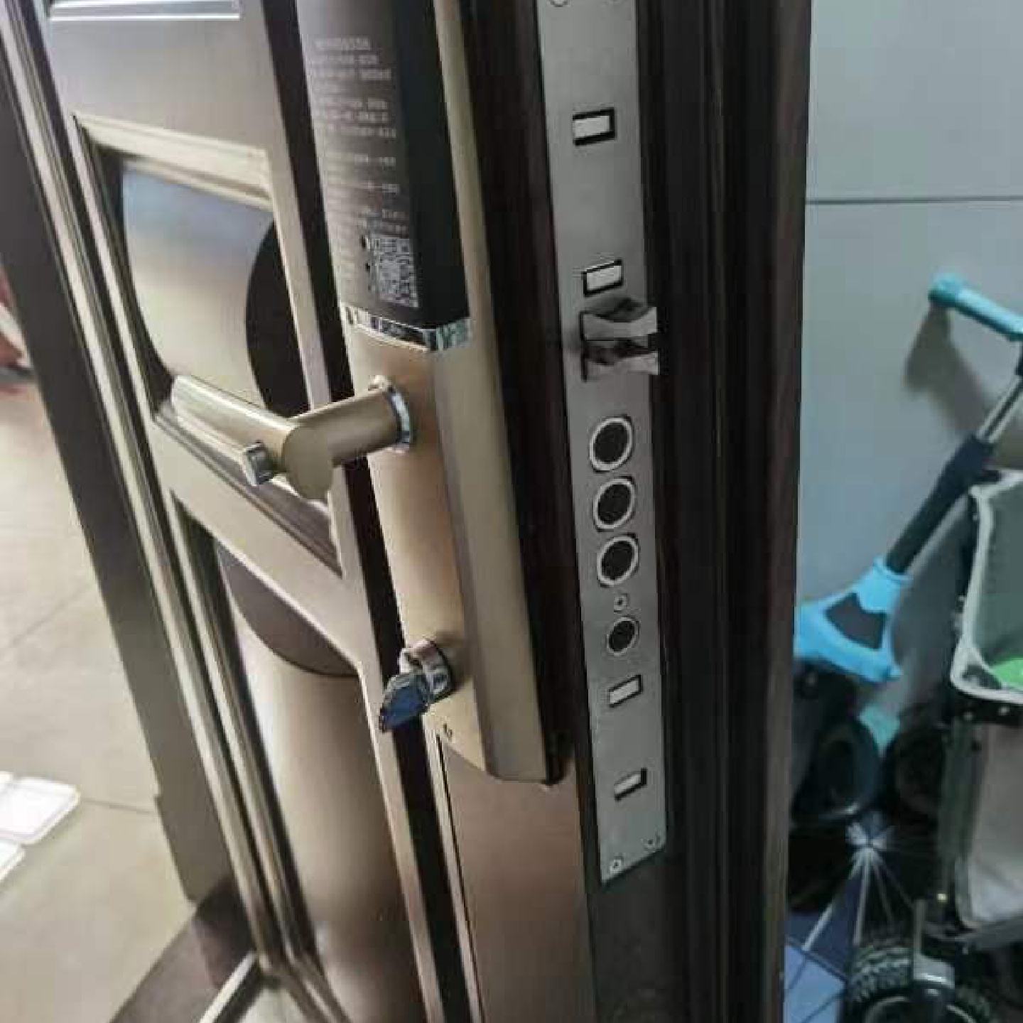 议价--超人智能门锁,型号Q9,具体参数网上查,厂家直接发货!包