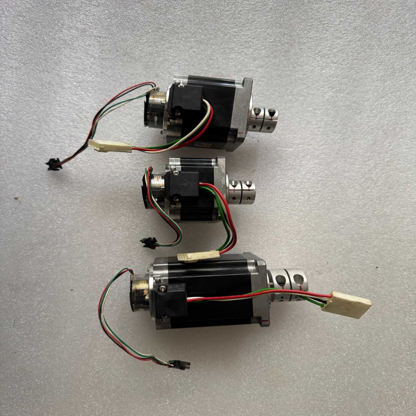 咨询-TBL-i伺服电机TS4606N1033E200，