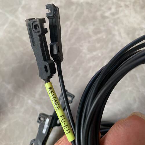议价FuE11 Fiber Optic Sensor Sourced From The Yard In Fine C