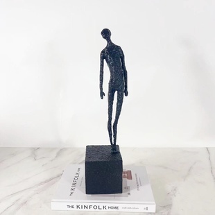 饰品 现代简约创意金属抽象人物摆件样板间展厅家居客厅玄关柜软装