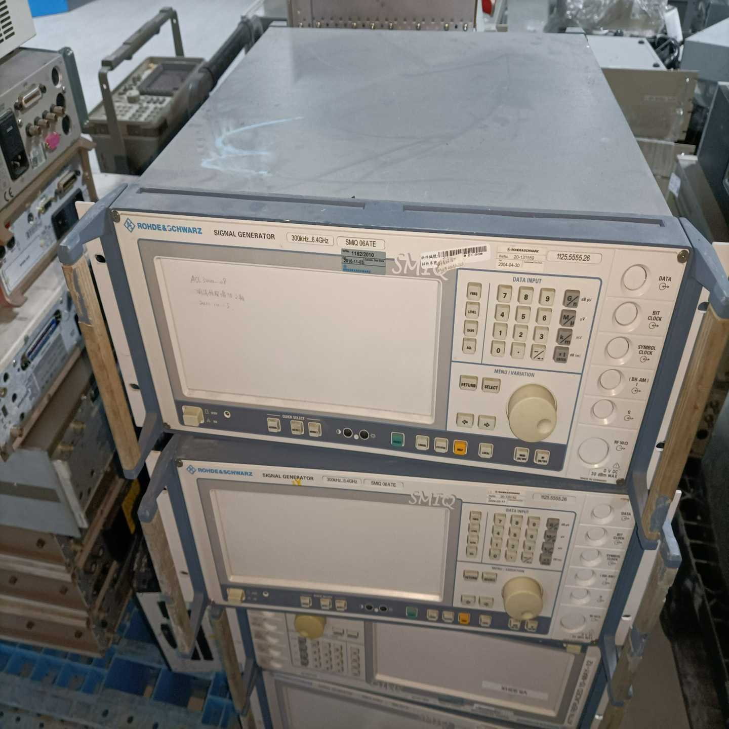 罗德与施瓦茨SMIQ06ATE信号发生器，频率范围300kH--议价商品