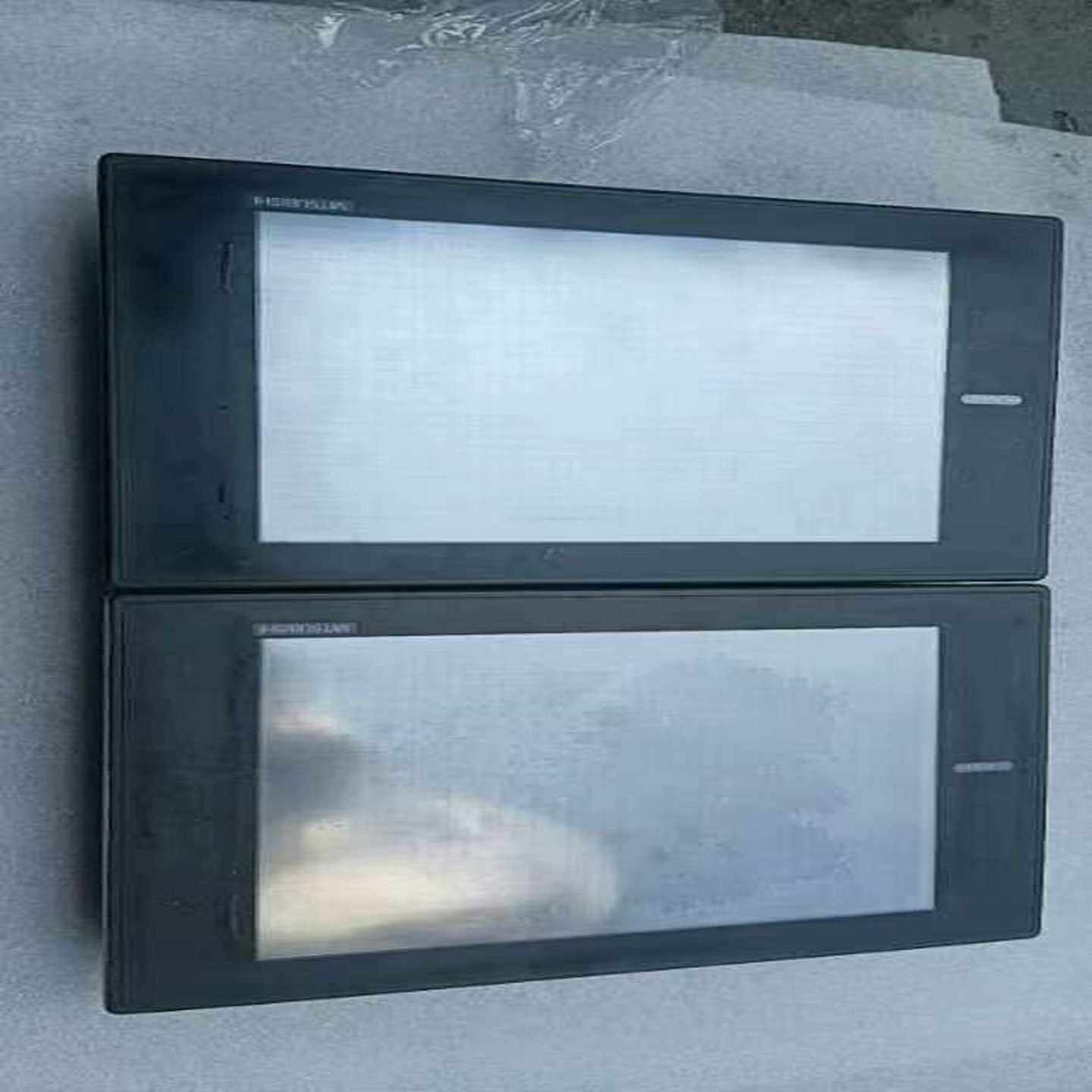 三菱工控触摸屏A975GOT-A-B拆机功能包好--议价商品