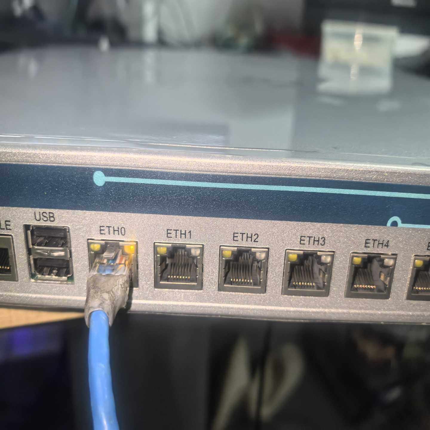 高配置全新高端路由器，I3-2130双核CPU，4G内存，8-议价