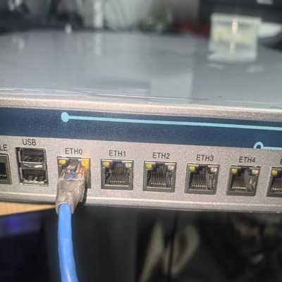 高配置全新高端路由器，I3-2130双核CPU，4G内存，8-议价