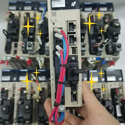 议价Yaskawa 7 Series Drive Sgd7sR90a30a002 Normal Disassembl