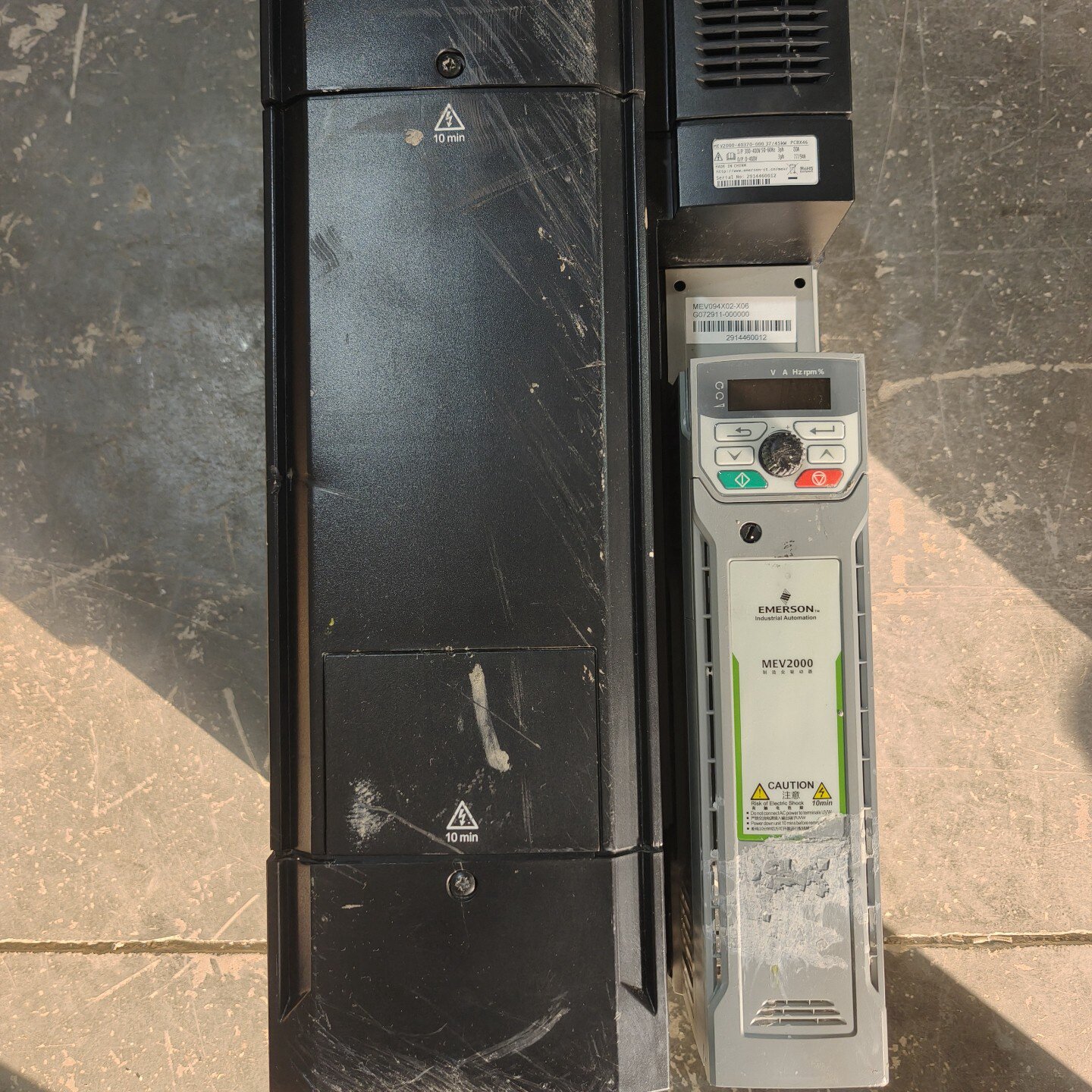 艾默生变频器 MEV2000-40370-000 37/45--议价商品