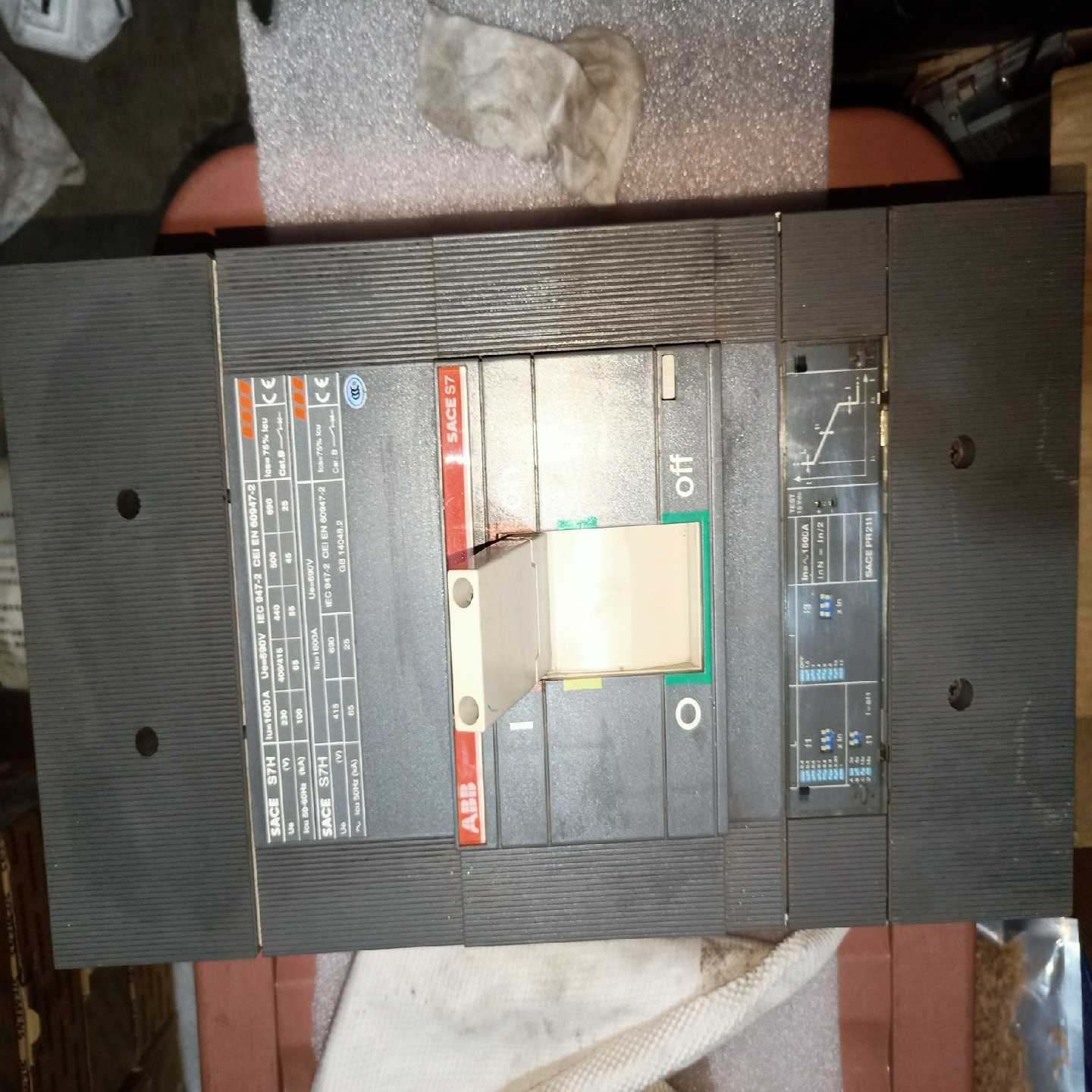 SACES7H1600A断路器两台，未使询价