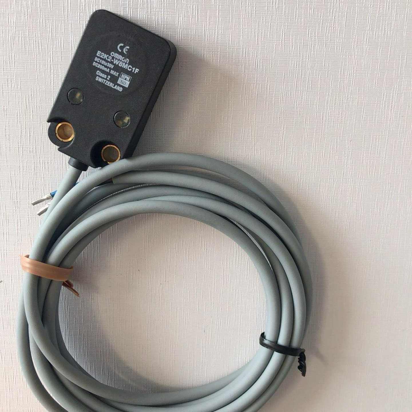 询价E2K2-W20MB1(4)方形接近开关传