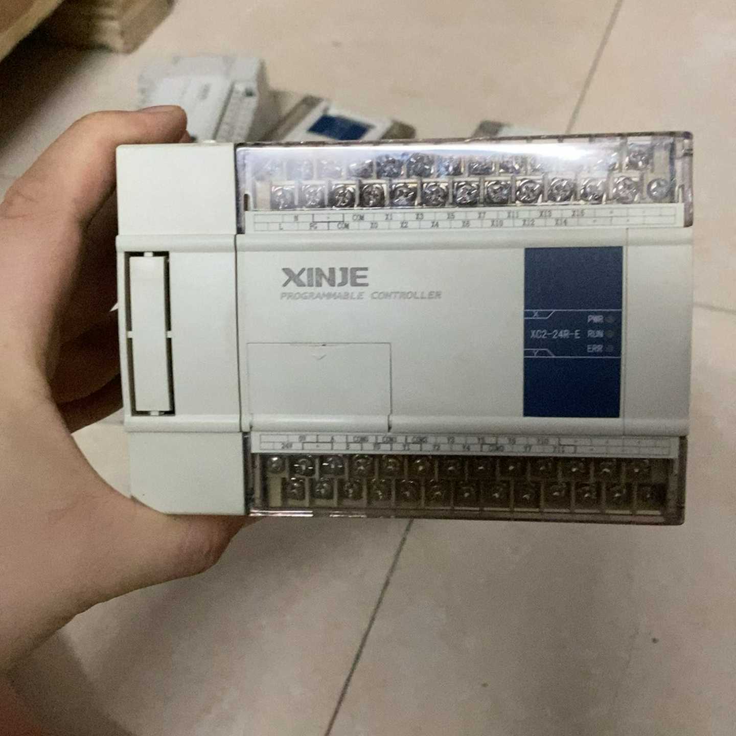 信捷XC2-24R-E成色还可以