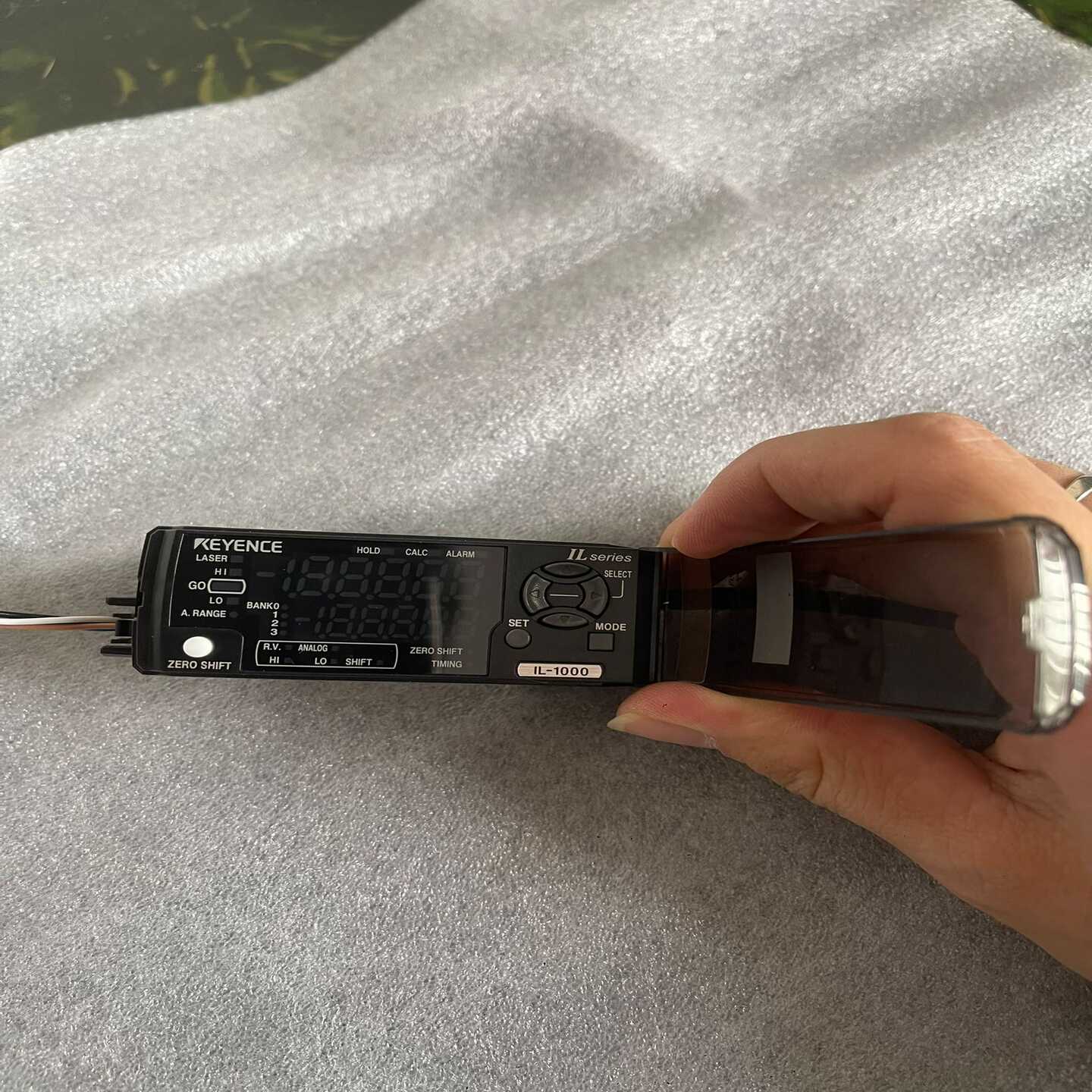 基恩士IL-1000传感器，线长30cm左右，功能。询价