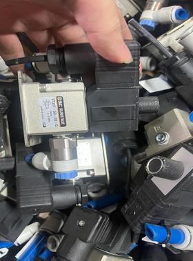 正品SMCVT317-5D-02-Q电磁阀二手拆机成--议价商品