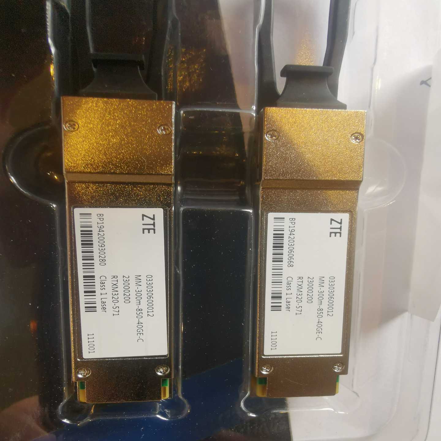 中兴 40G MM-300m-850-40GE-C 多模光模