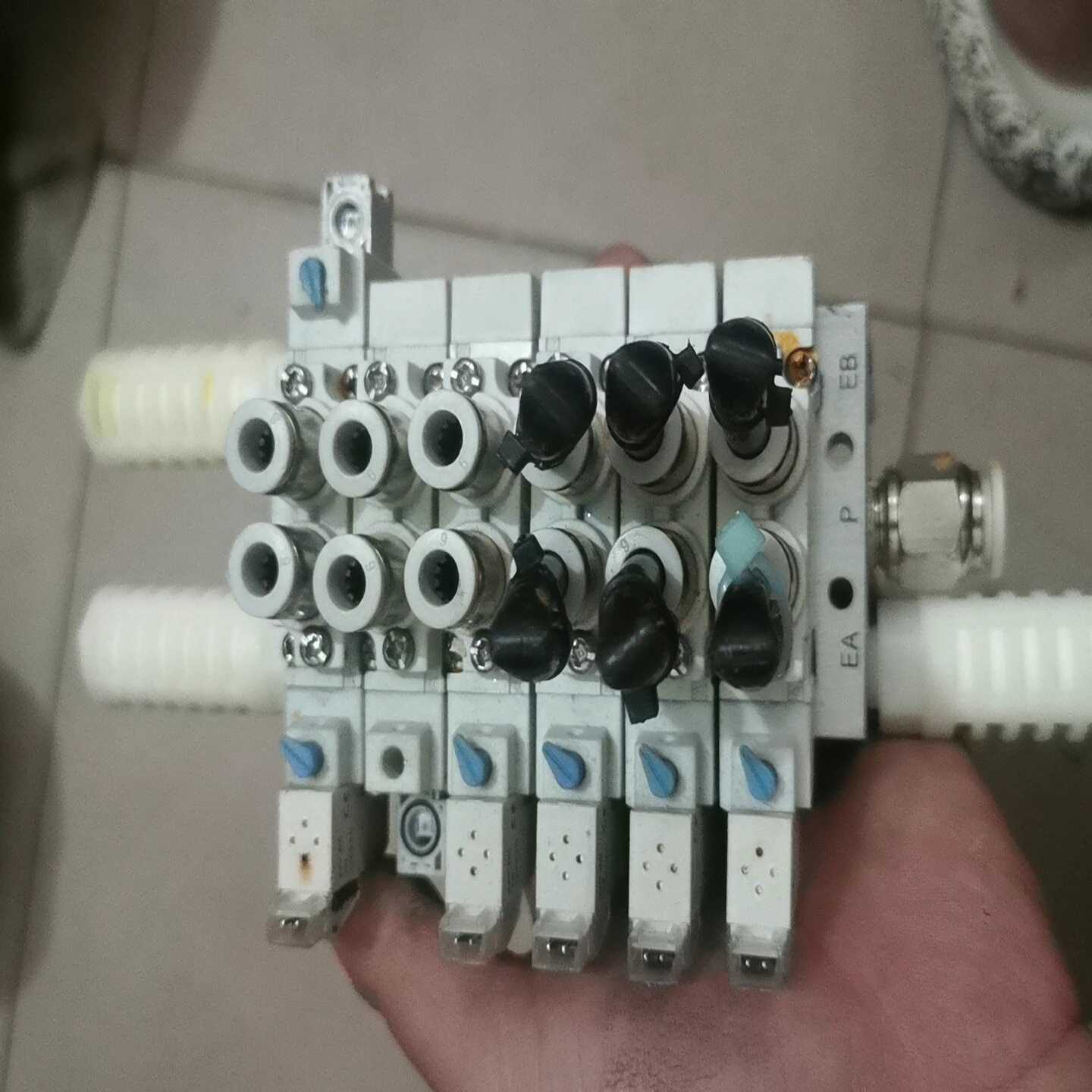 复盛电磁阀、型号FSY5120-5MZ-01一起6个加底询价