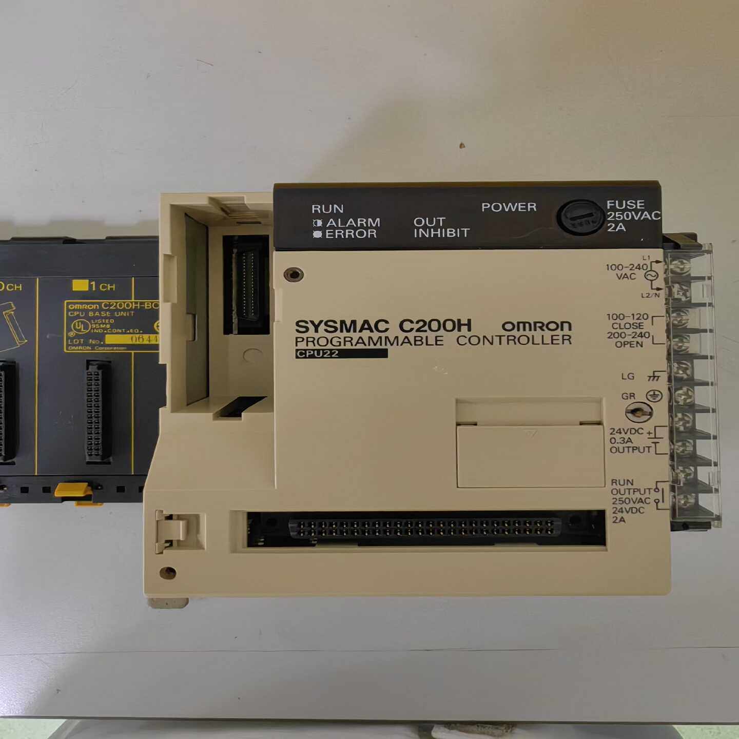 PLC，C200H-CPU22，成色9成新，含模块询价