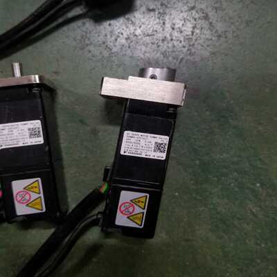 【星慕电子】SGMMV-A3E2A21  安川伺服电机