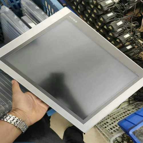 昆仑通态15寸触摸屏，型号TPC1571Gn，库存15台，成询价
