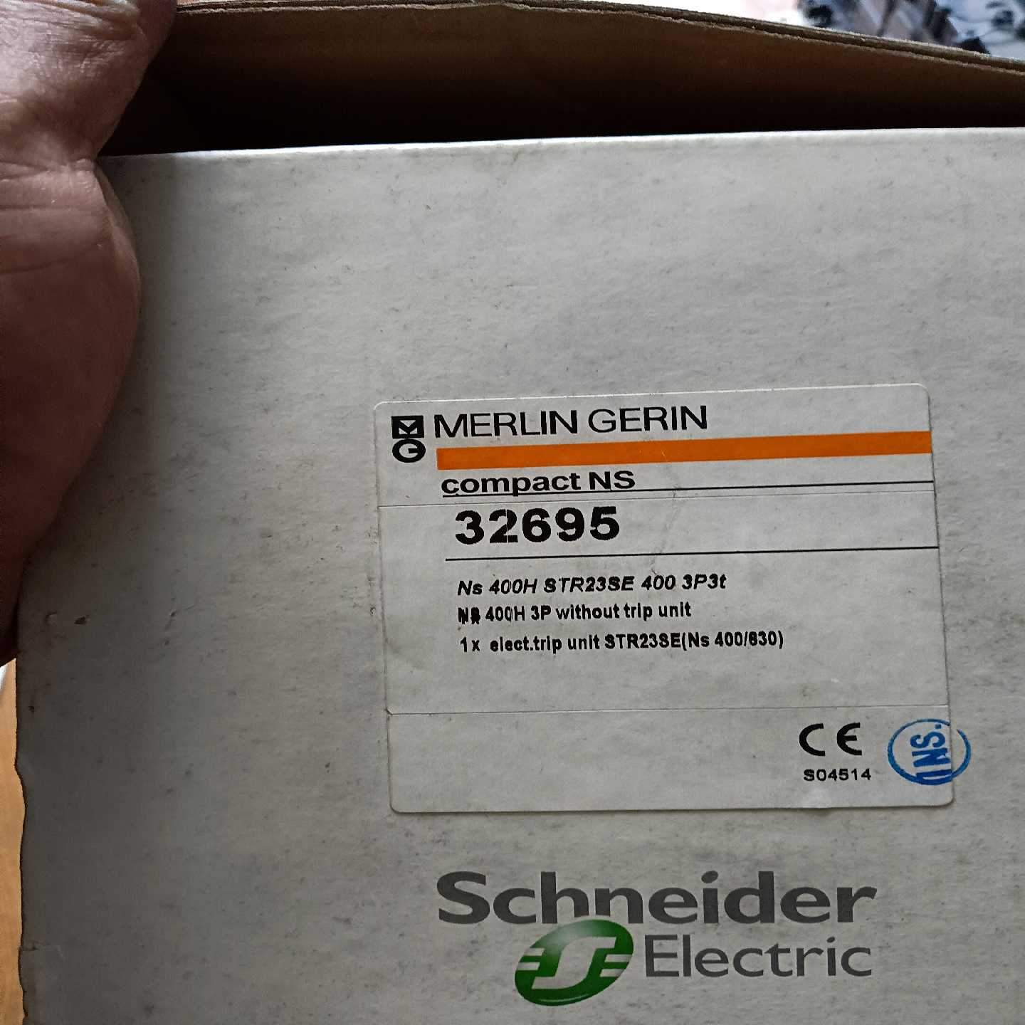 塑壳断路器NS400H STR23SE 400 3P3~询价