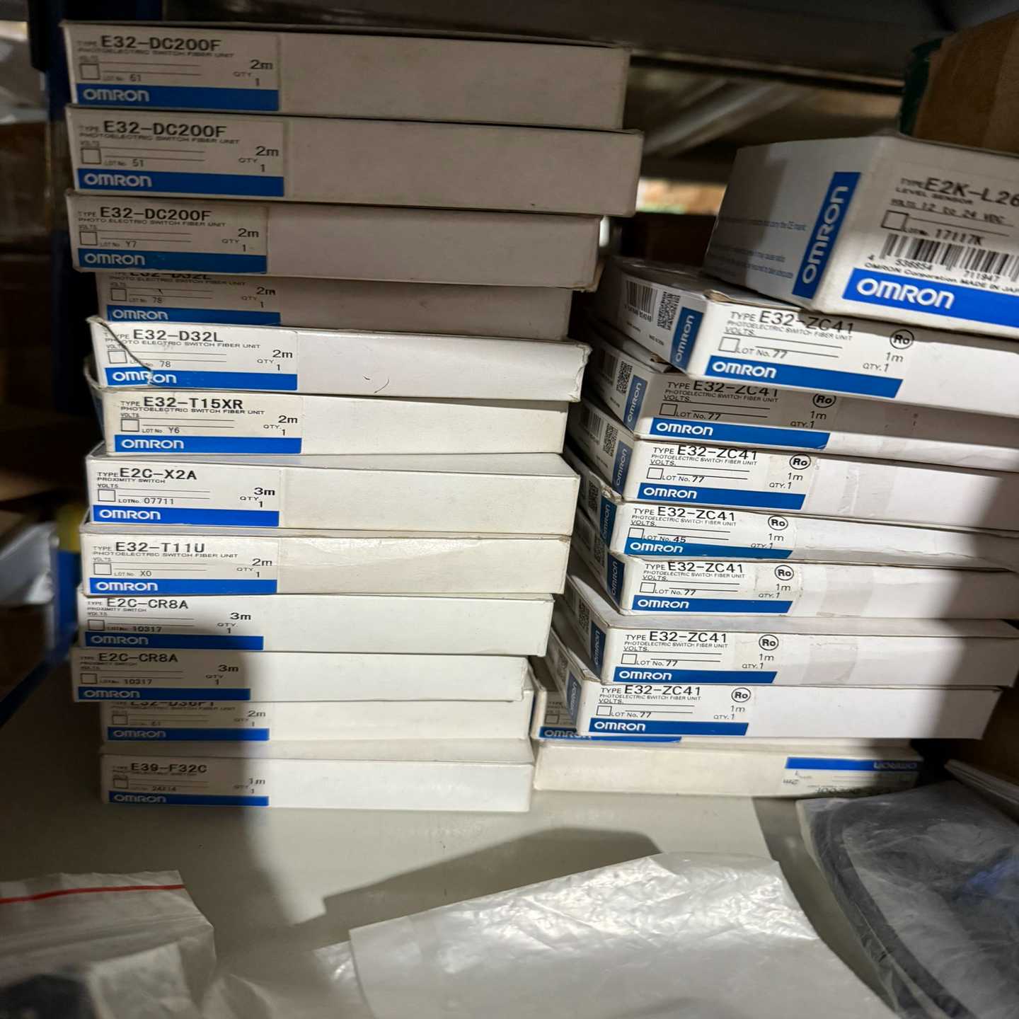 欧姆龙E32-D32L传感器全新现货