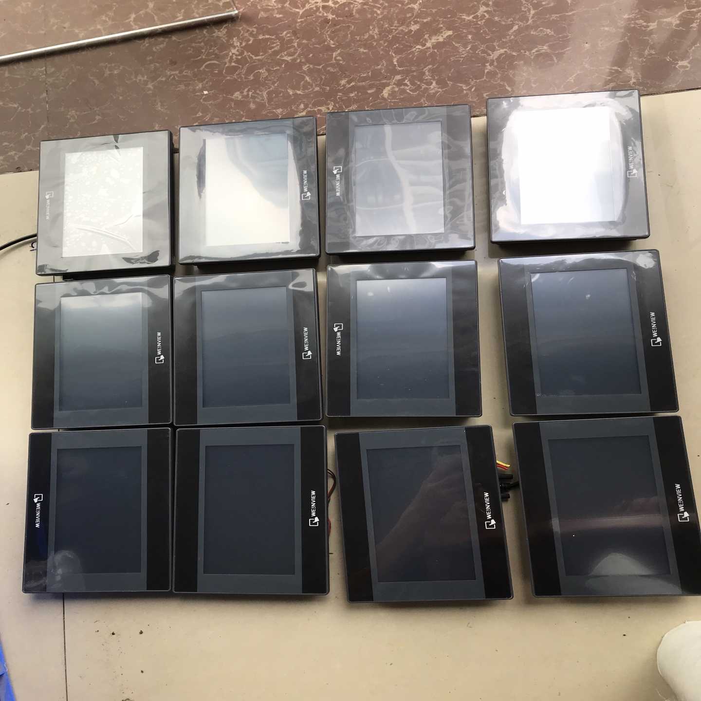 威纶触摸屏TK6070iP,7寸,带保护膜,九五成新,成色漂~询价