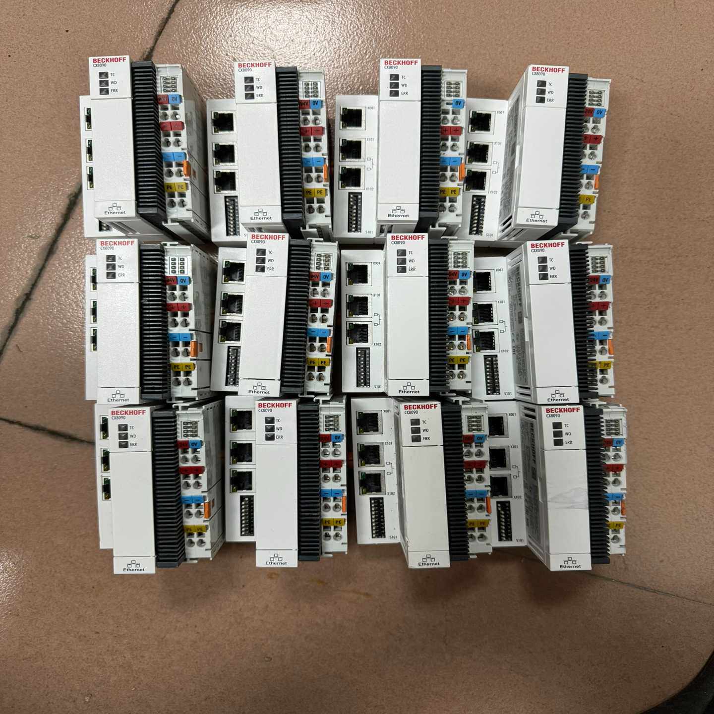 倍福CX8090有12个，年份在20222023，有几(亚飞商行）