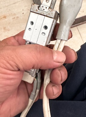 询-安川伺服电机SGMMVA2A2AA1200V20W3