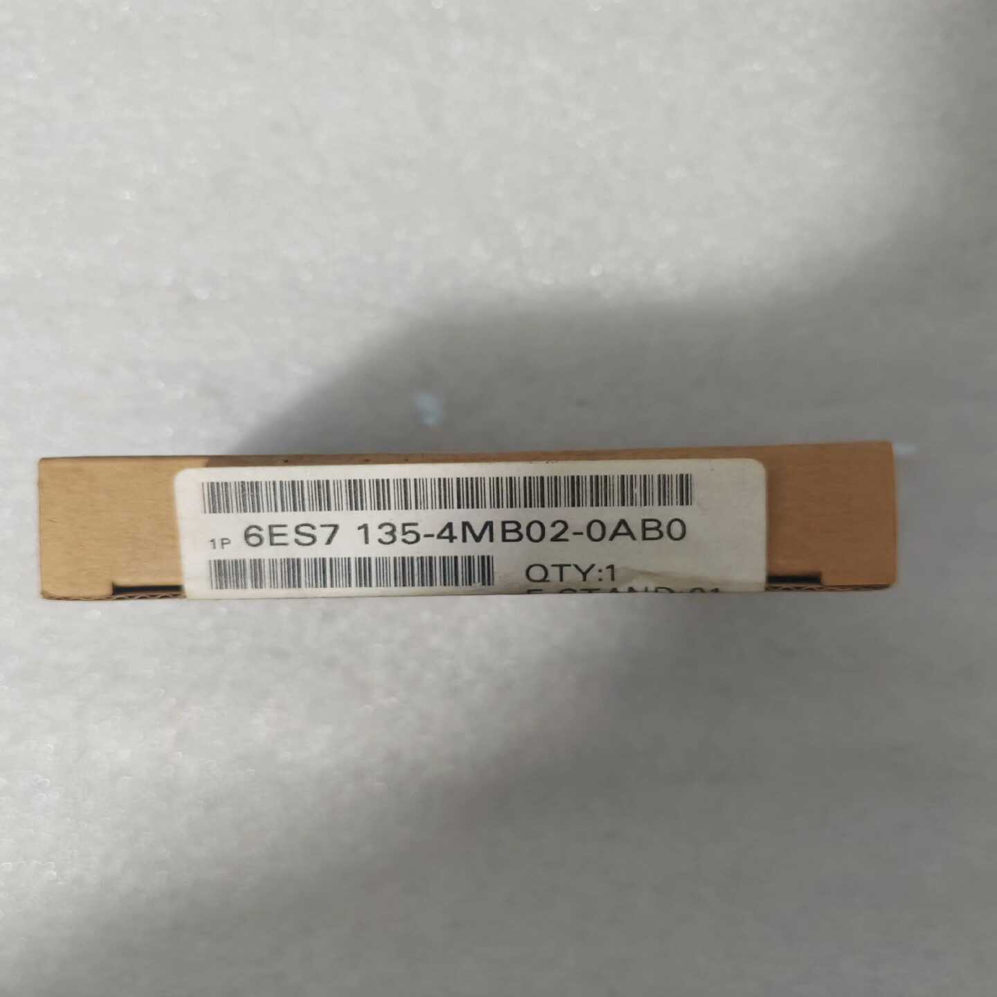 135-4MB02-0AA0，，未开封。询价