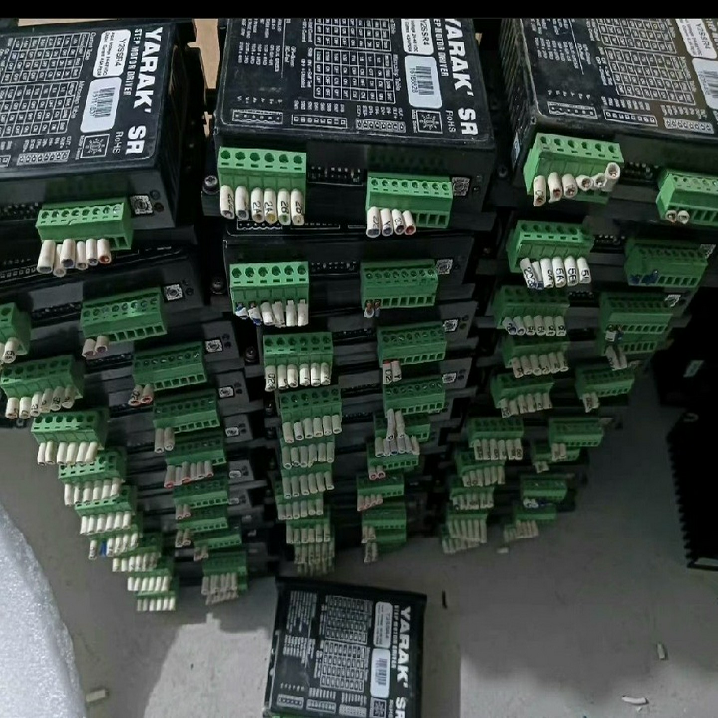 信浓步进驱动器:Y2SSR4。有量, ~询价