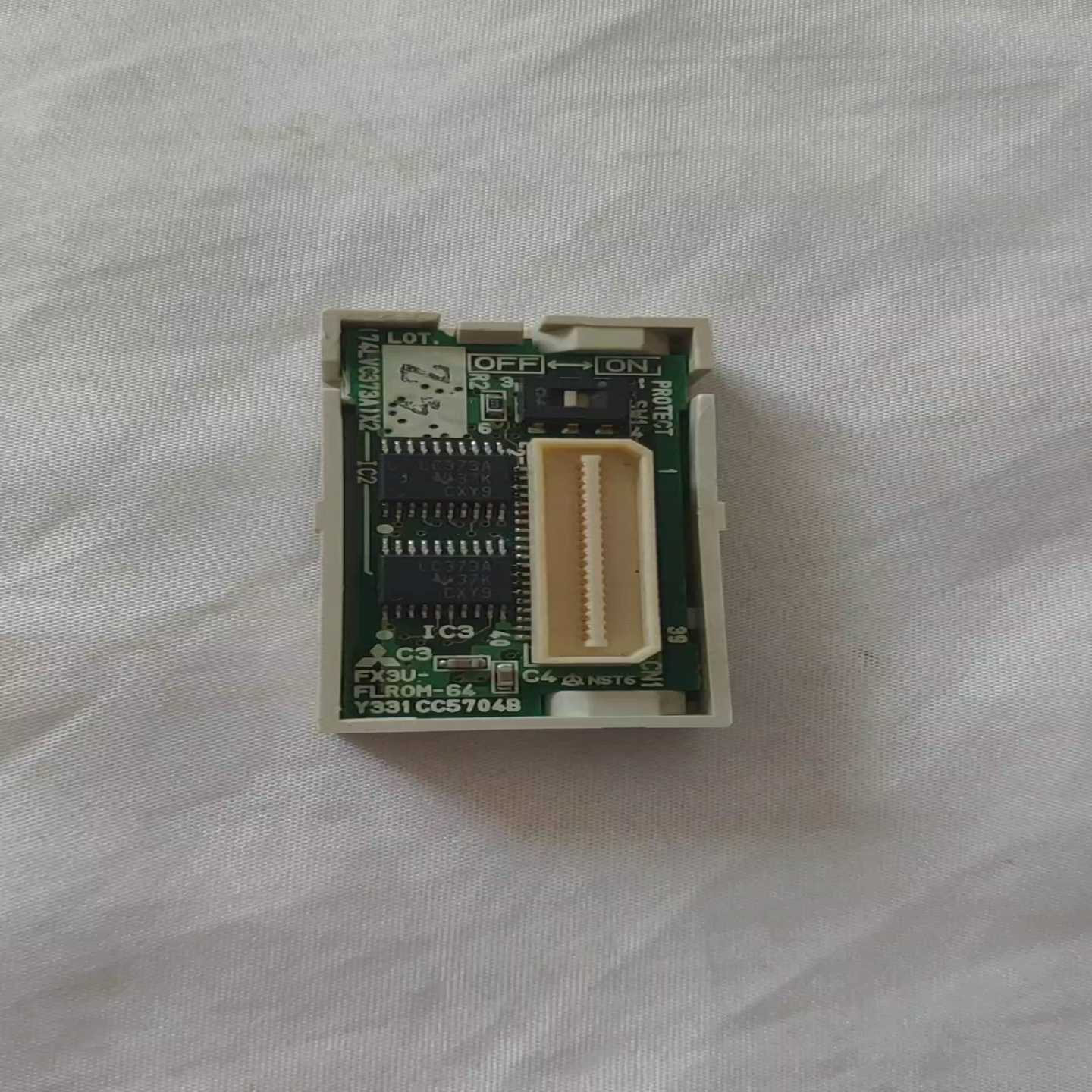 议价三菱FX3U-FLROM-64储存罐，成色漂亮新如图实物36