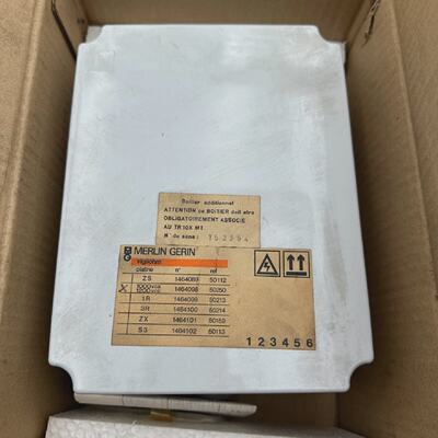 Merlin Gerin 1464098 50250 Vigilohm 1000VCA 1200VCC Addition