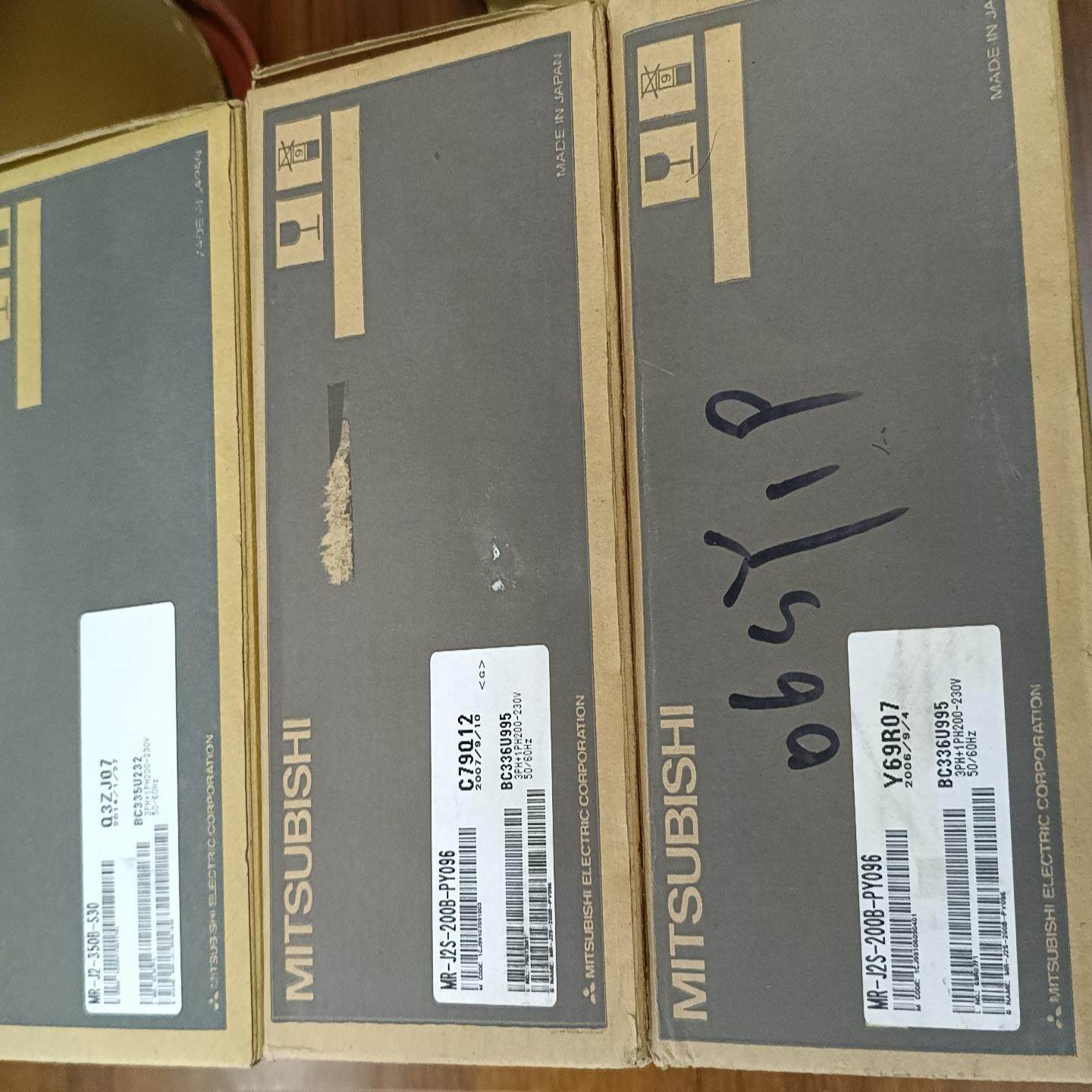 MR-J2-350B-S30MR-J2S-200B-PY0--议价商品