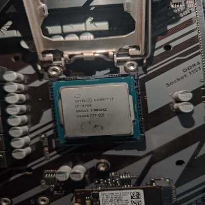 （议价）i79700，电脑升级，好，上面那点灰是硅脂不是有