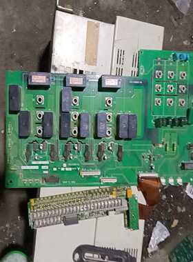 询价A24MC45A三菱变频器驱动板A520-45KW变频器驱动