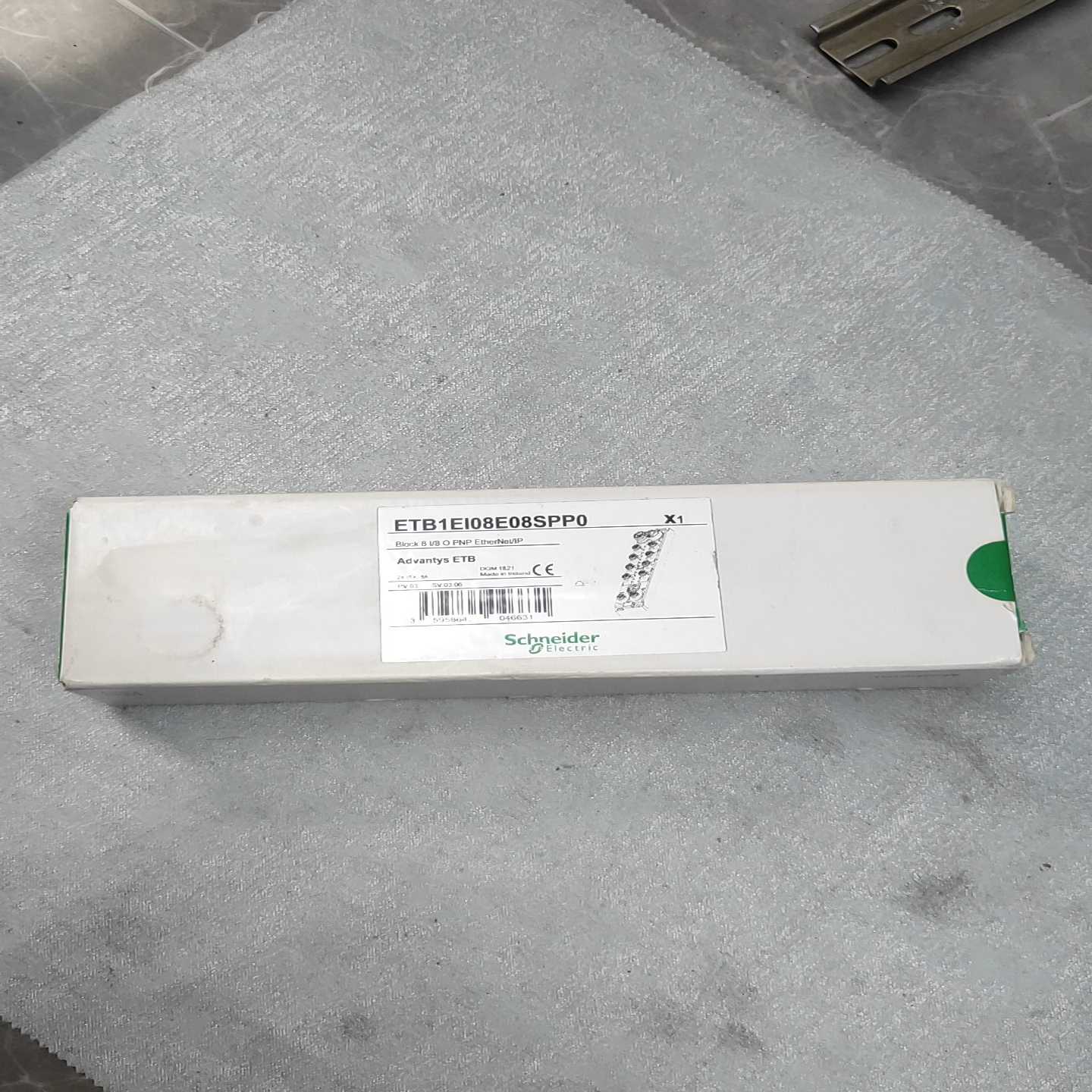 询价施耐德ETB模块，型号ETB1EI08E08SPP0，全新原