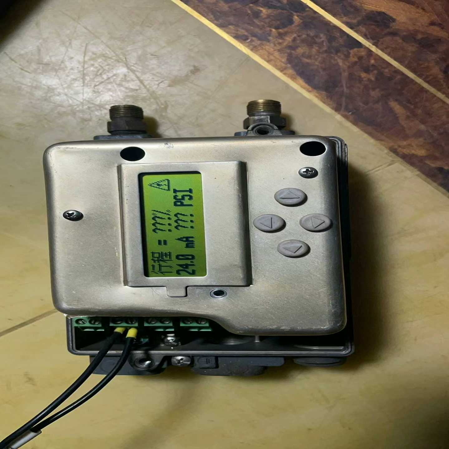 【星慕电子】费希尔阀门定位器DVC2000正常一台，通电显示，的
