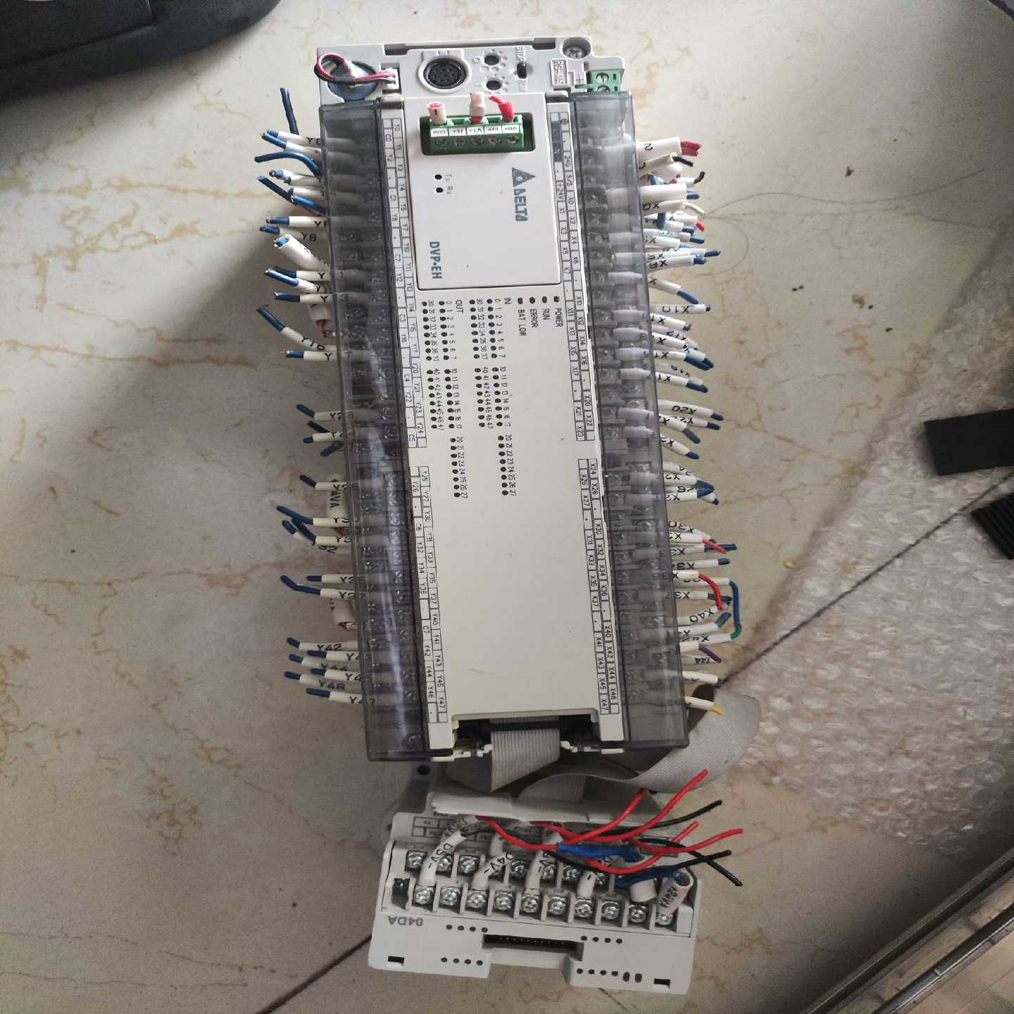 台达dvp80eh00r2，plc的，带模块dvp0（电子设备）