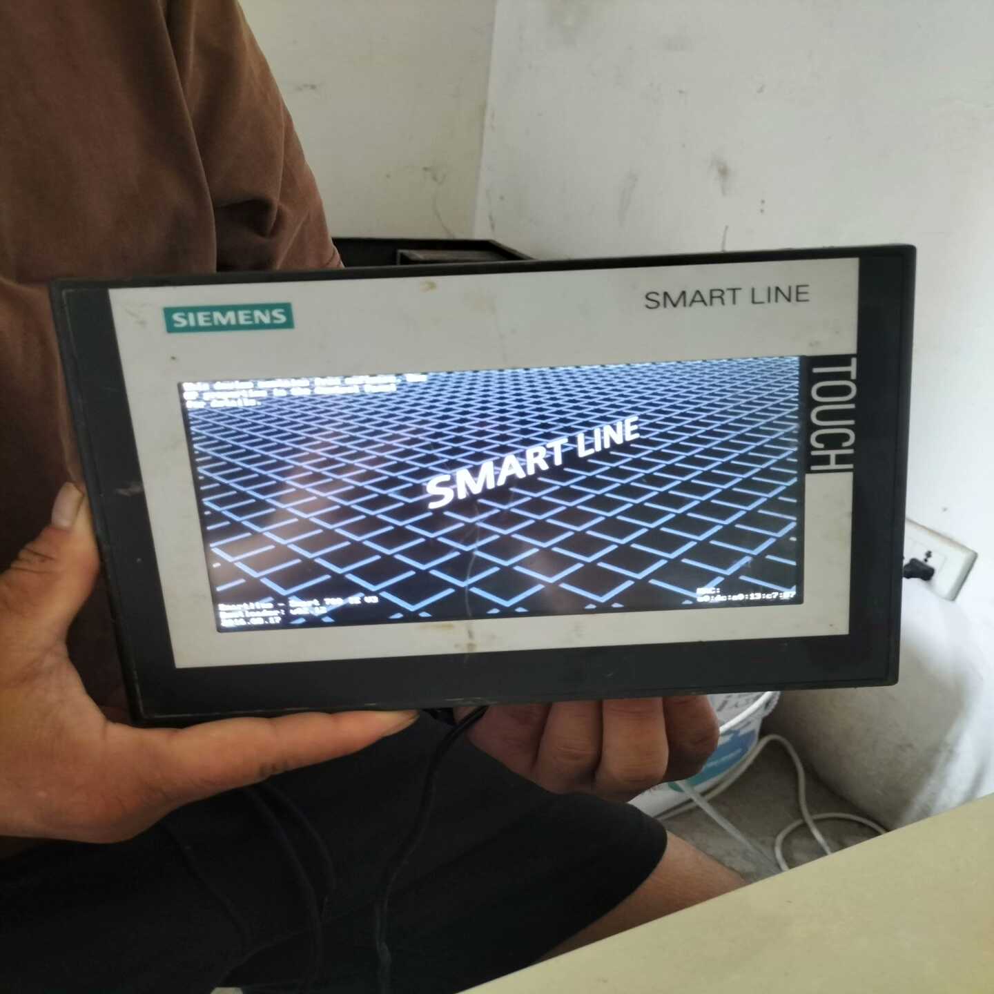 西门子SMART700IEV3触摸屏，型号6AV66--议价商品