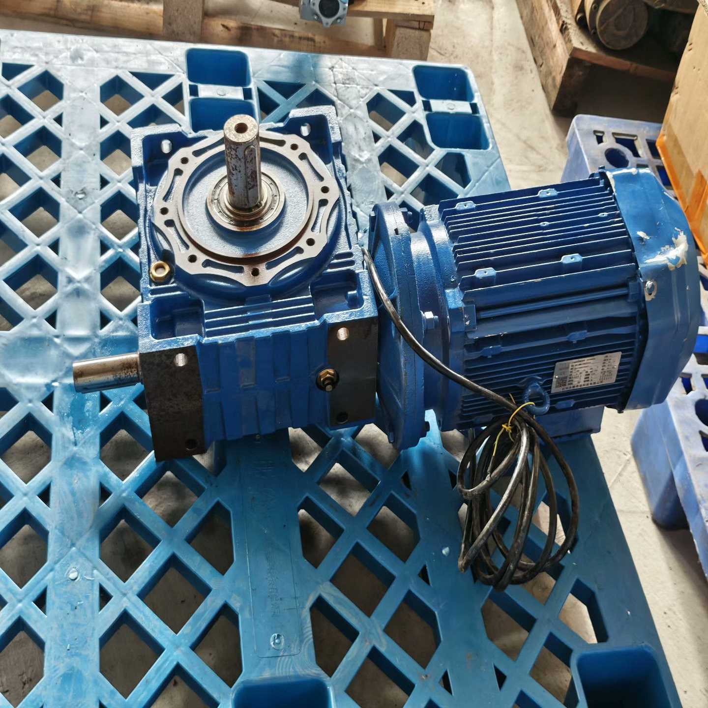 JIE杰牌DN112M4/1EC/FF215电机4KW齿-议价