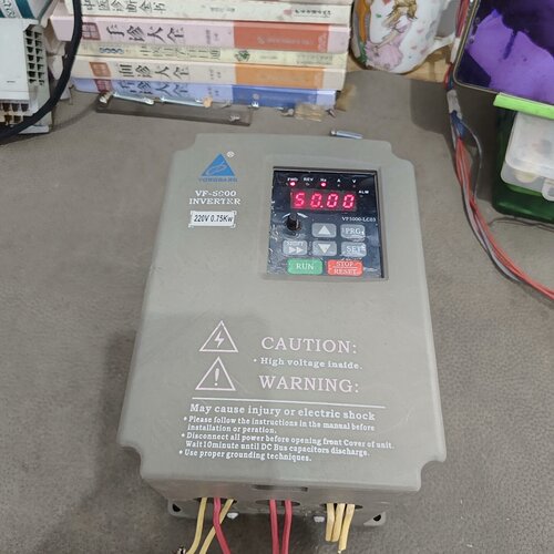 寻变频器220V拆机永邦派尼尔VF5000一C2D0P7G