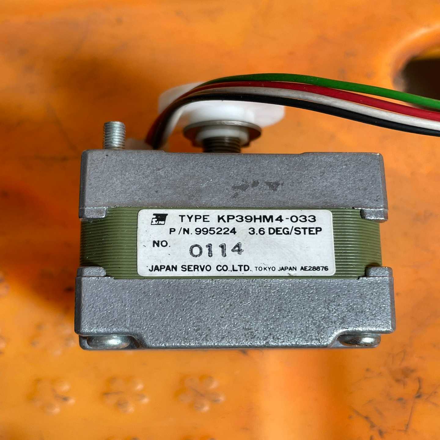 SERVO电机 KP39HM4-033 实物拍摄，拆机包好。--议价商品