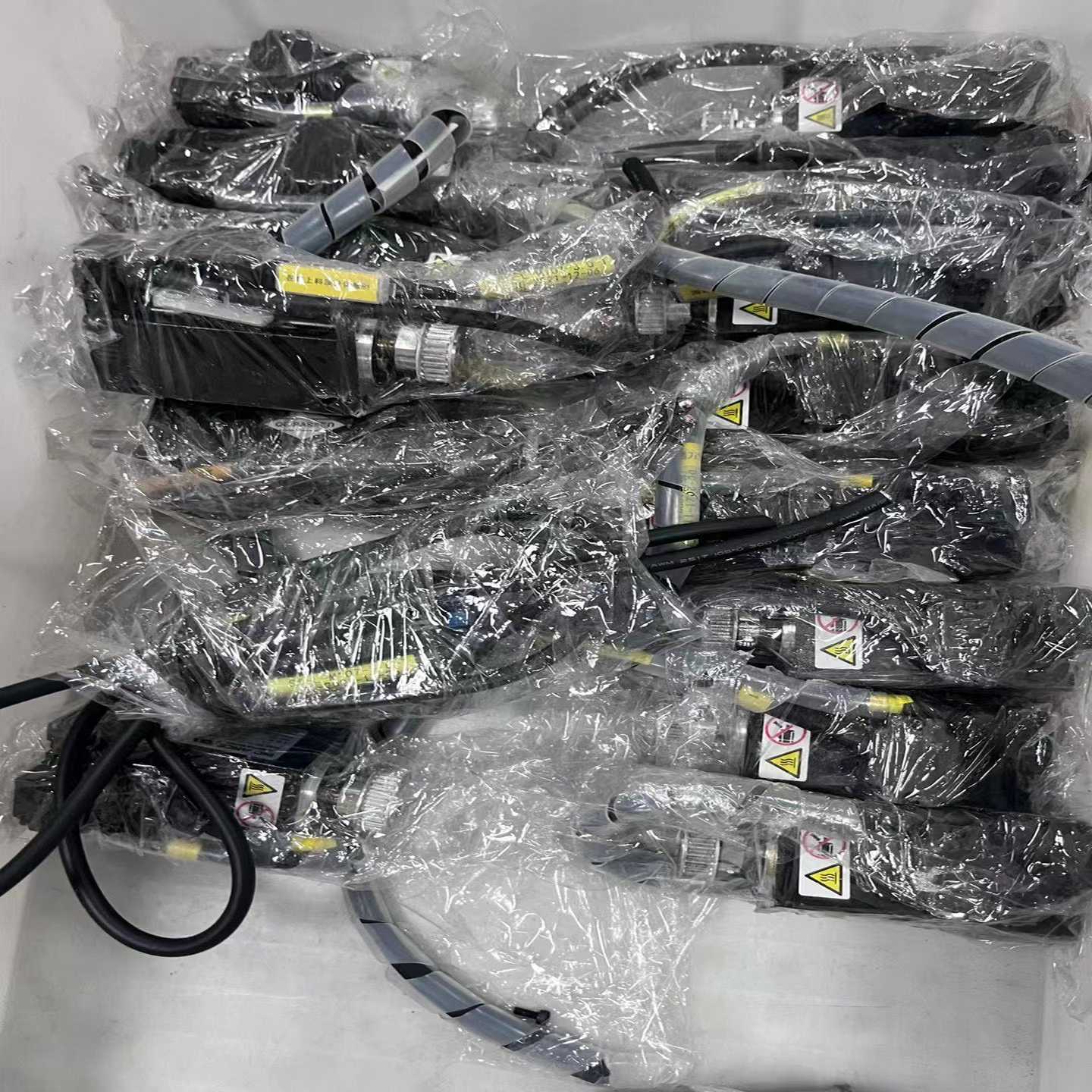 咨询-汇川伺服SV630PS1R6I，MS1H1-10B30CB-