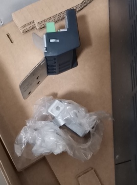 变频器ATV32HU11N41.1Kw9新2台9