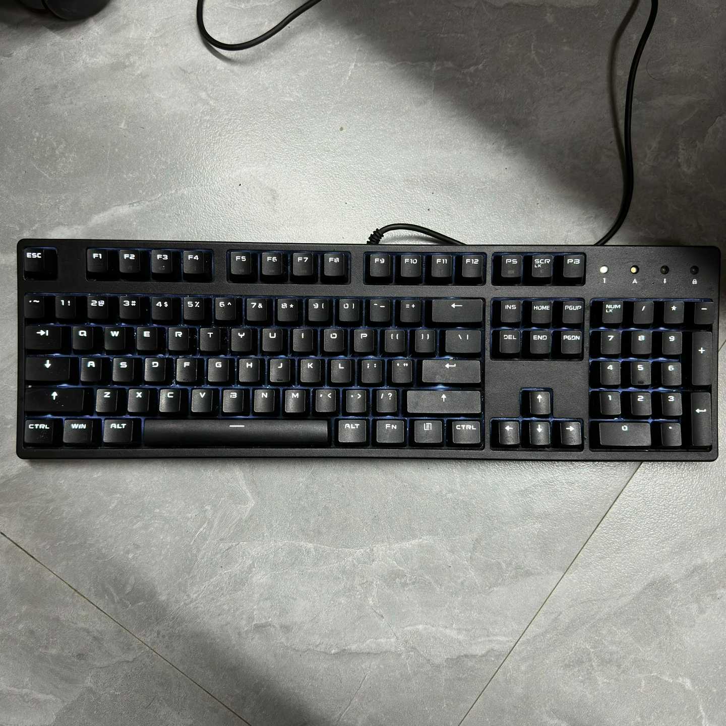 议价RKSink104w-B机械键盘,白色背光,功能完好,福州同现货/维