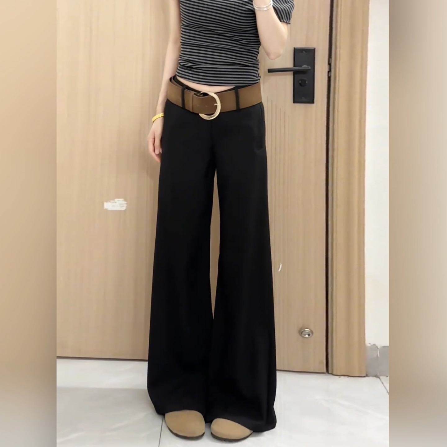 黑色微喇西装裤女2026春夏新款宽松显瘦气质休闲垂感阔腿拖地裤子