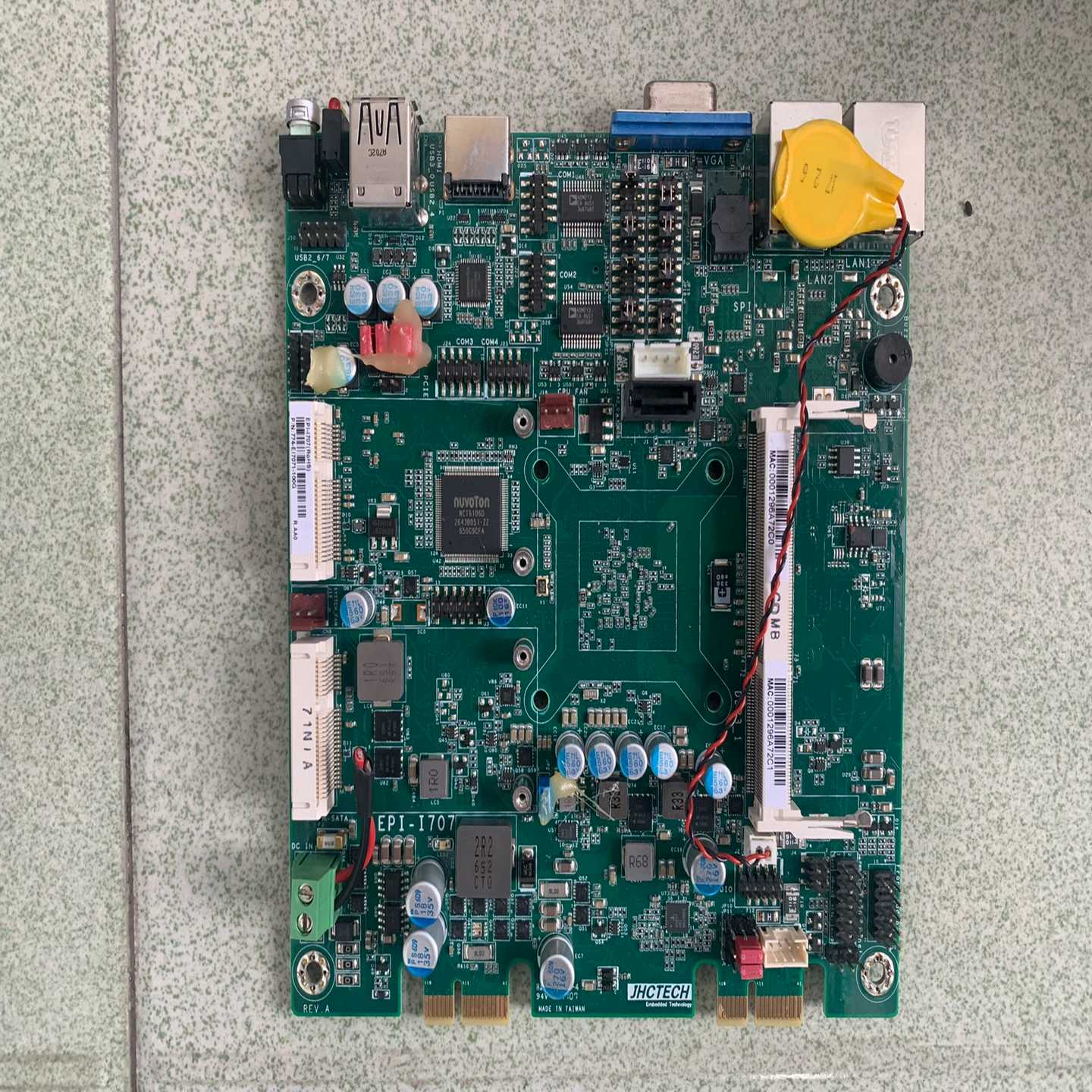 咨询-JHCTECHEPI-I707集成J1900工控机