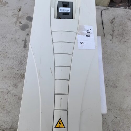 寻ABB变频器ACS51001046A422kw