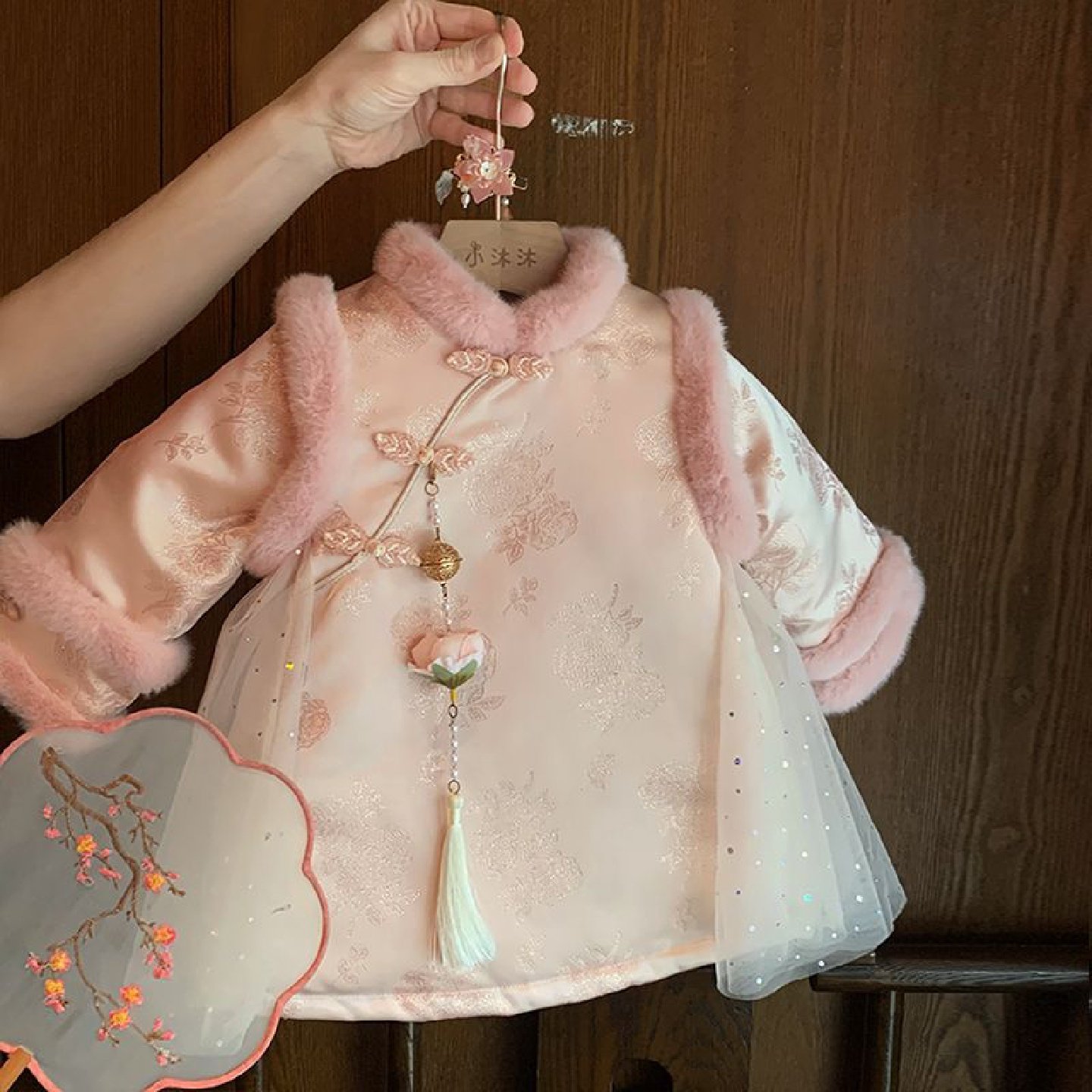 女童拜年服2025新款上衣冬周岁礼服小童女宝宝汉服旗袍公主裙上衣