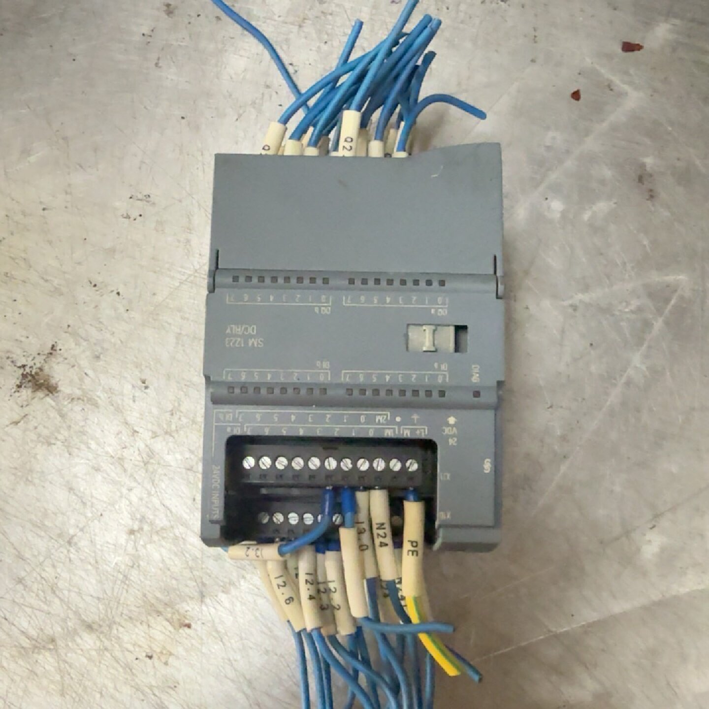 议价6ES72231PL320XB0如图议价