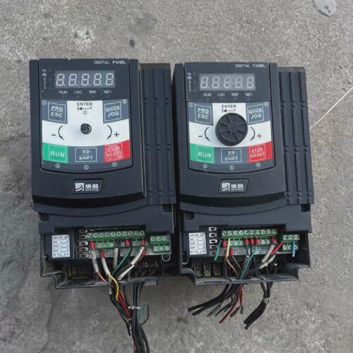 寻I博腾变频器BT500B4T1R5GB2R2PB实物图
